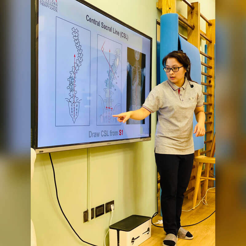 不論脊椎側彎治療還是教學，曾主任在乎每一個細節！